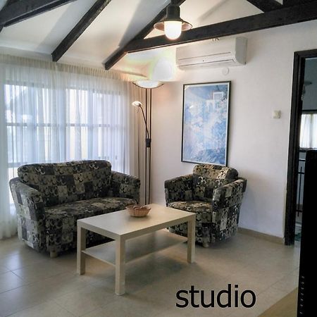 Yakir Ein Hod Aparthotel Exterior foto